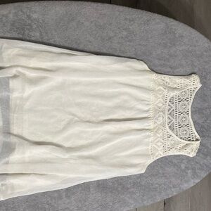 Liz Lange maternity tank top